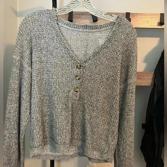 American Eagle long sleeve top. Size XS/S. - Picture 1 of 2